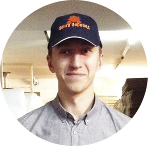 Артем сотрудник магазина упаковки для переезда и хранения вещей www.cpereezd.ru отвечает за магазин на ул. Обручева Артем сотрудник магазина упаковки для переезда и хранения вещей www.cpereezd.ru отвечает за магазин на ул. Обручева